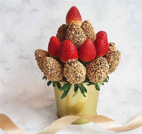 Chocolate Covered Fruit Arrangements