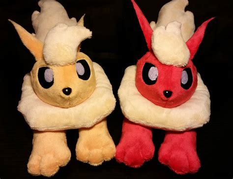 Flareon and Shiny Flareon by Yunalicia on DeviantArt