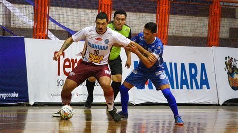 Futsal masculino estreia vitória nos Regionais Portal Morada