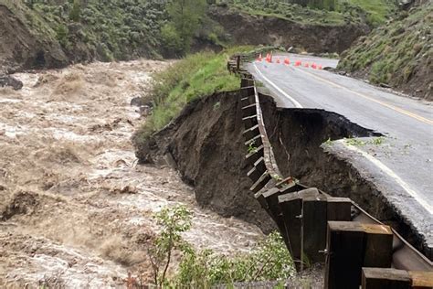 Video Extreme Flooding Washes Away Roads At Yellowstone National Park Business Insider