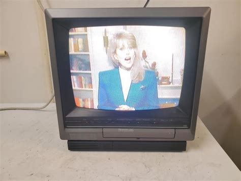 Panasonic Pv M1328 13 Tv Vcr Combo Omnivision For Sale Online Ebay