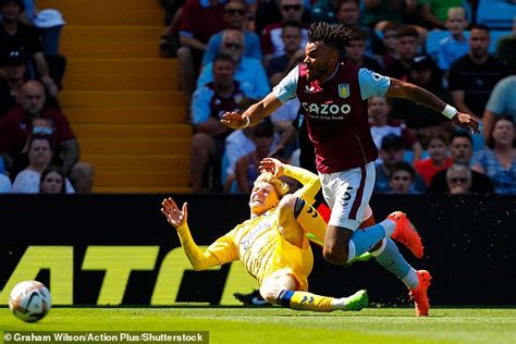 Aston Villa 2 1 Everton Steven Gerrards Men Survive Late Onslaught To