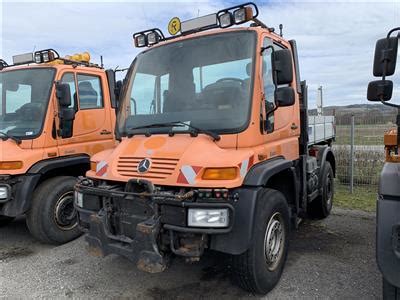 Zugmaschine Mercedes Benz Unimog U Allrad Seitenkipper Mit