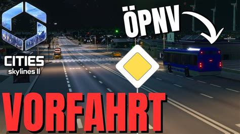 Verkehrsfluss optimieren Vorfahrtsstraßen Busse und Straßenwartung