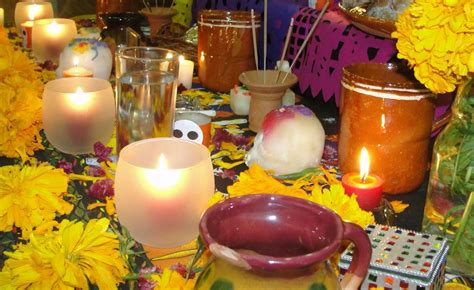 How is an altar of the day of the dead made? - Mexico Underground