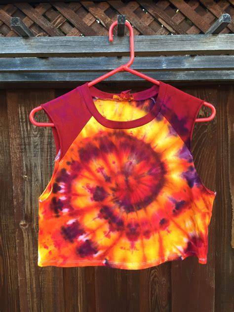 Medium Tie Dye Red Swirl Crop Top Etsy Tie Dye Tie Dye Crop Top Tops