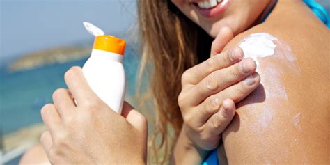 Sunscreen Benefits 5 Reasons You Should Always Wear It HuffPost