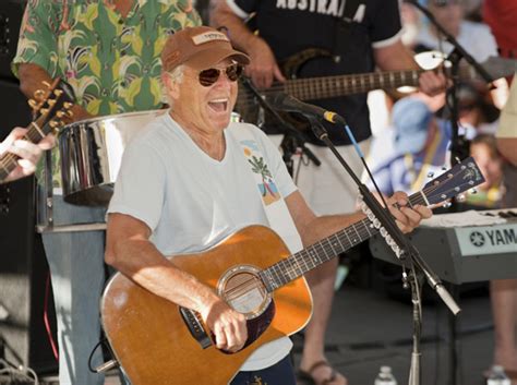 Jimmy Buffett Surprises Parrot Head Fans In Key West