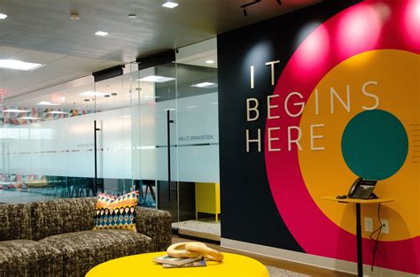 Walsh Company completes beautiful renovations for Insight Global Office