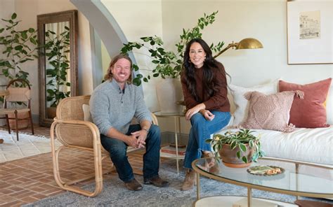 See Inside Fixer Uppers Chip And Joanna Gaines House Parade