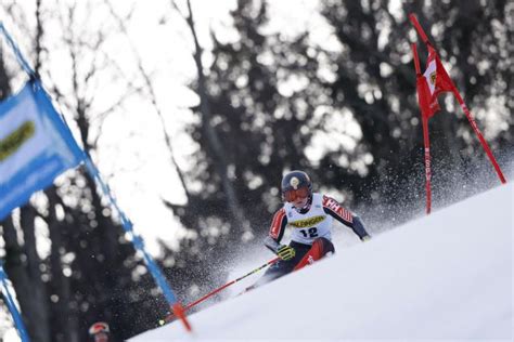 Valérie Grenier Meilleur Temps De La Première Manche Du Géant De