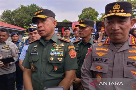 TNI Siap Bantu Distribusi Logistik Pemilu Di Seluruh Papua ANTARA