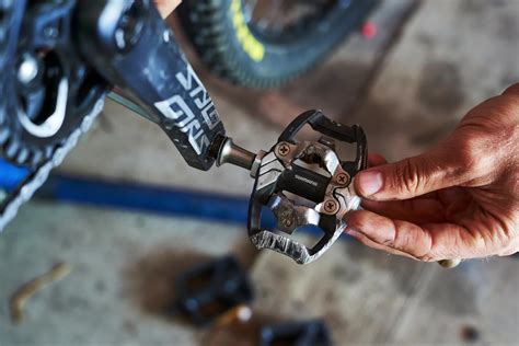 How To Install Clipless Pedals Guide To Clipless Bike Pedals