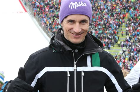 Nordische Ski-WM: Ski fliegt durchs Fangnetz und verfehlt TV-Experten ...