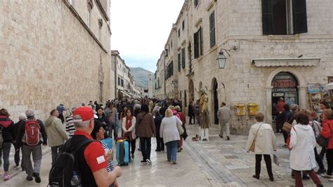 The Old City Of Dubrovnik Looking Down The Stradun Look For This