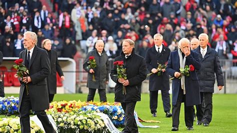 Beckenbauer Trauerfeier Emotionen Hoeneß Seitenhieb und Grüße vom