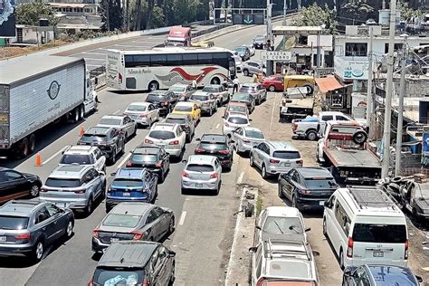 Bloquean Autopista México Cuernavaca Y Llegan Asaltantes