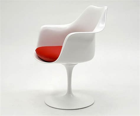 1 Original Knoll Eero Saarinen Swivel Tulip Armchair At 1stdibs