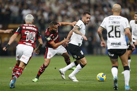 Corinthians e Flamengo ficam no empate e deixam decisão da Copa do