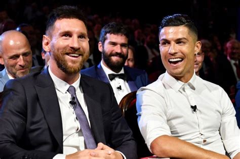 Ronaldo Dan Messi Sumbang Sekitar Rp 17 Miliar Untuk Lawan Covid 19