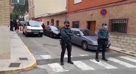 Una Mujer Mata A Martillazos A Su Marido En B Tera Valencia Las