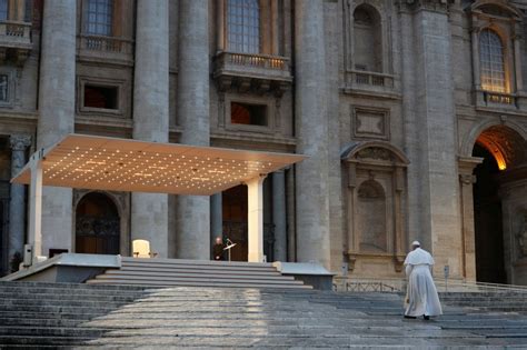 Coronavirus La Preghiera Di Papa Francesco In Una Piazza San Pietro