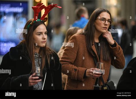Croatians Celebrating Christmas In Zagreb City Center Stock Photo Alamy