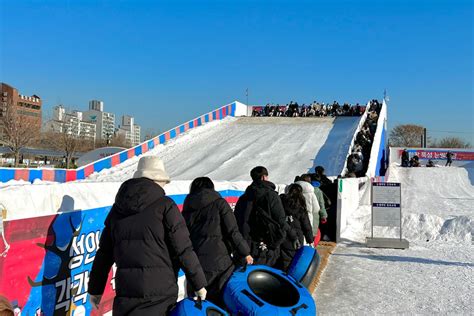 Creatrip: Ttukseom Han River Sledding Park