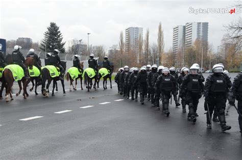 Policyjne Wiczenia Na Wypadek Burd Na Stadionach Foto Wideo Radio