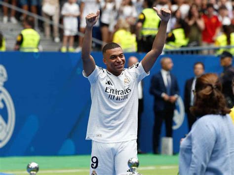 Mbapp Cumple Su Sue O Al Ser Presentado Con Real Madrid