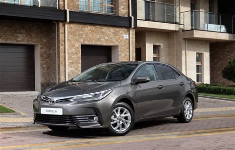 Toyota Corolla 2016 Sedan (2016, 2017, 2018) reviews, technical data, prices