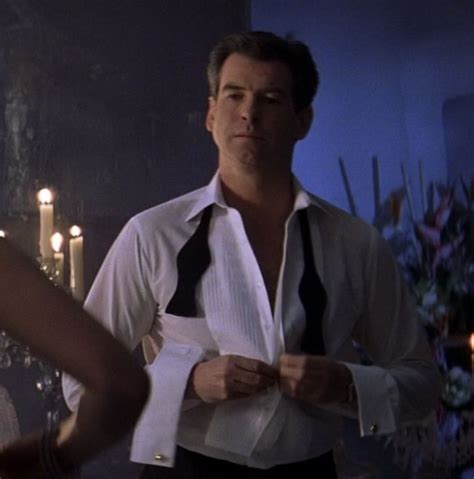 How To Wear A Tuxedo Like James Bond Tuxedo James Bond Pierce Brosnan