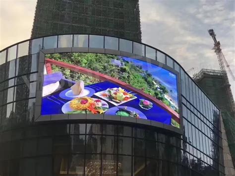 P6 Factory OEM ODM Outdoor Advertising LED Display With Iron Cabinet