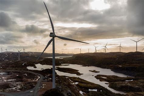 Vindkraft på land kan bygges ut raskere og billigere enn kjernekraft og