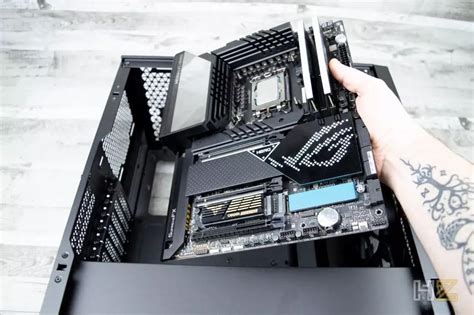 Why Pc Cases Have The Window On The Left Itigic