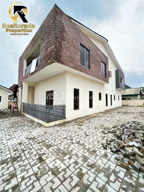 For Sale Contemporary Newly Built 5 Bedroom Fully Detached Duplex With