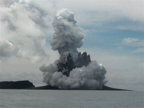 Cosha Reso Leruzione Vulcanica A Tonga Cos Devastante Internazionale