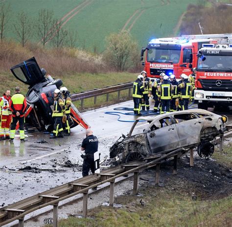 Th Ringen Nach Unfall Mit Sieben Toten Auch Der Beifahrer Wird Jetzt