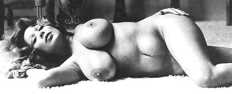 Breast Poses Lying Sideways Porn Pictures Xxx Photos Sex Images Pictoa