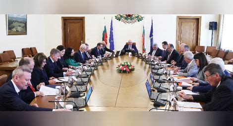 Кабинетът "Главчев" назначи седем нови областни управители - Утро