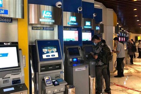 Cara Mengambil Uang Di ATM BCA BRI BNI BSI Dan Mandiri Tanpa Kartu