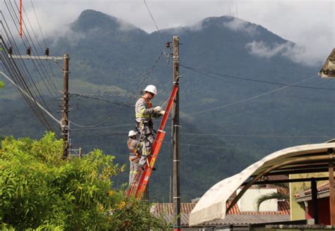 Celesc D In Cio A Limpeza Da Rede El Trica De Jaragu Do Sul