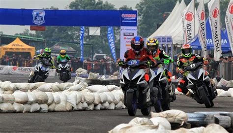 Ycr Sintang Puluhan Ribu Penonton Pesona Balap Aerox