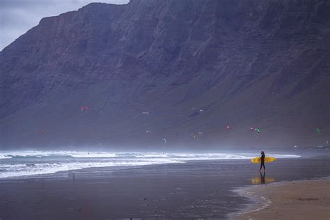 Famara Guide to Lanzarote surfing holidays in the Canary Islands Flickr ...