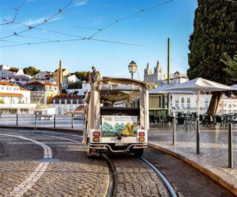 Lisbonne Visite Guidée En Tuk Tuk Le Long De La Ligne Historique Du