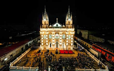 Inauguran Iluminaci N De La Catedral De Santa Ana Noticias La Gaceta