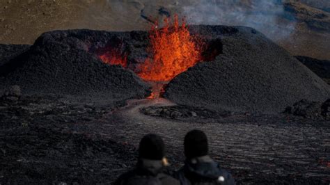 Minor Earthquakes In Iceland Trigger Fears Of Volcanic Eruption | RJR ...