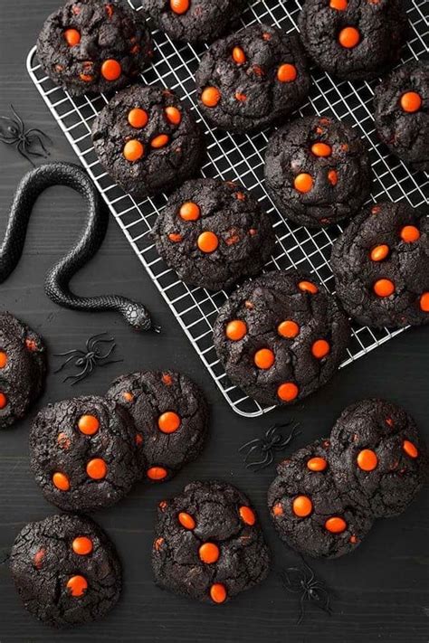 25 Spooky And Easy Halloween Cookies For Kids The Savvy Sparrow