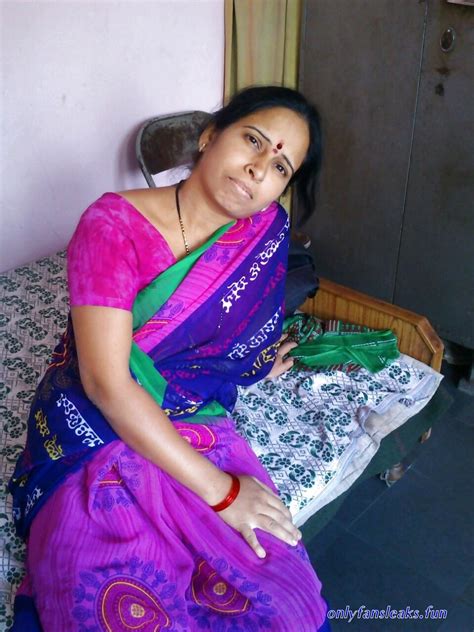 Desi Aunty Naked Nude Photos OnlyFans Leakssexiezpix Web Porn