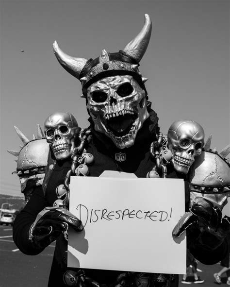 Photos: Raiders fans summed up their ambivalence in one word